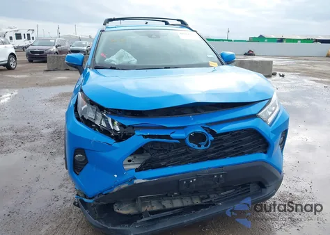 2019 Toyota Rav4 Xle z USA, uszkodzony, nr VIN JTMW1RFV2KJ014168